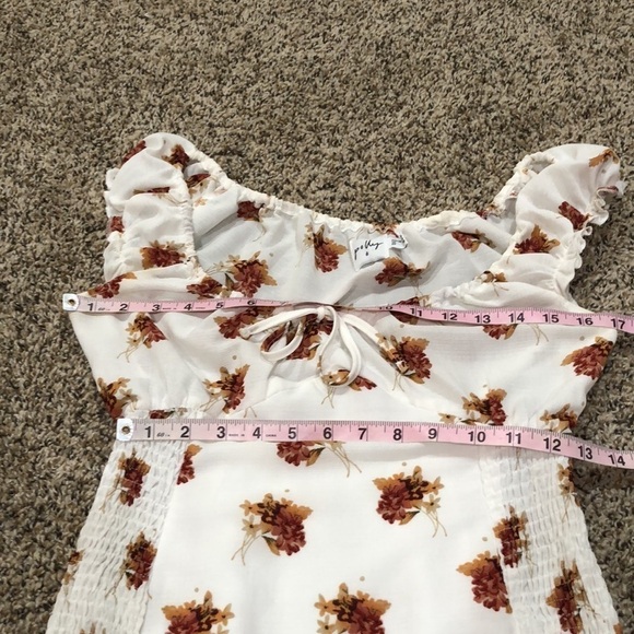 Princess Polly Mini Dress Size 4 White Floral Ruffle Shirred Sides Bodycon - Picture 7 of 8